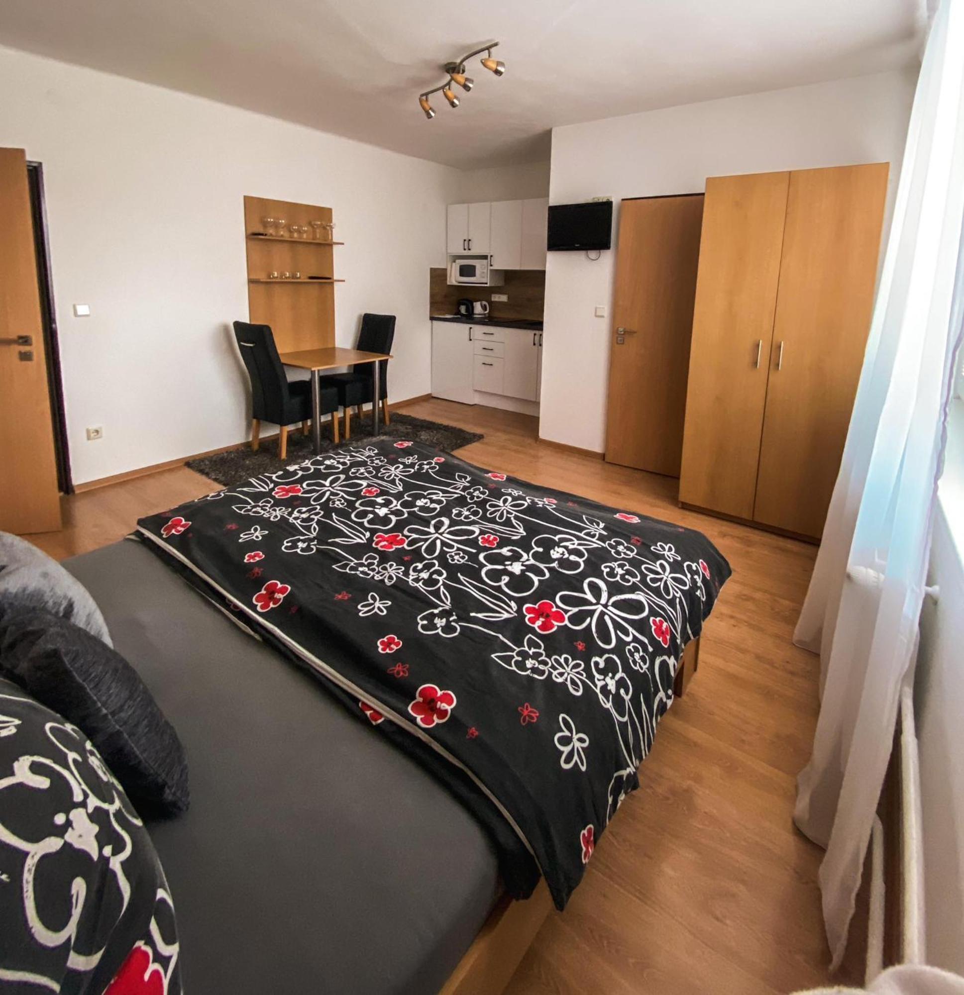 Apartmanovy Dom Adriana Zuberec Exteriör bild