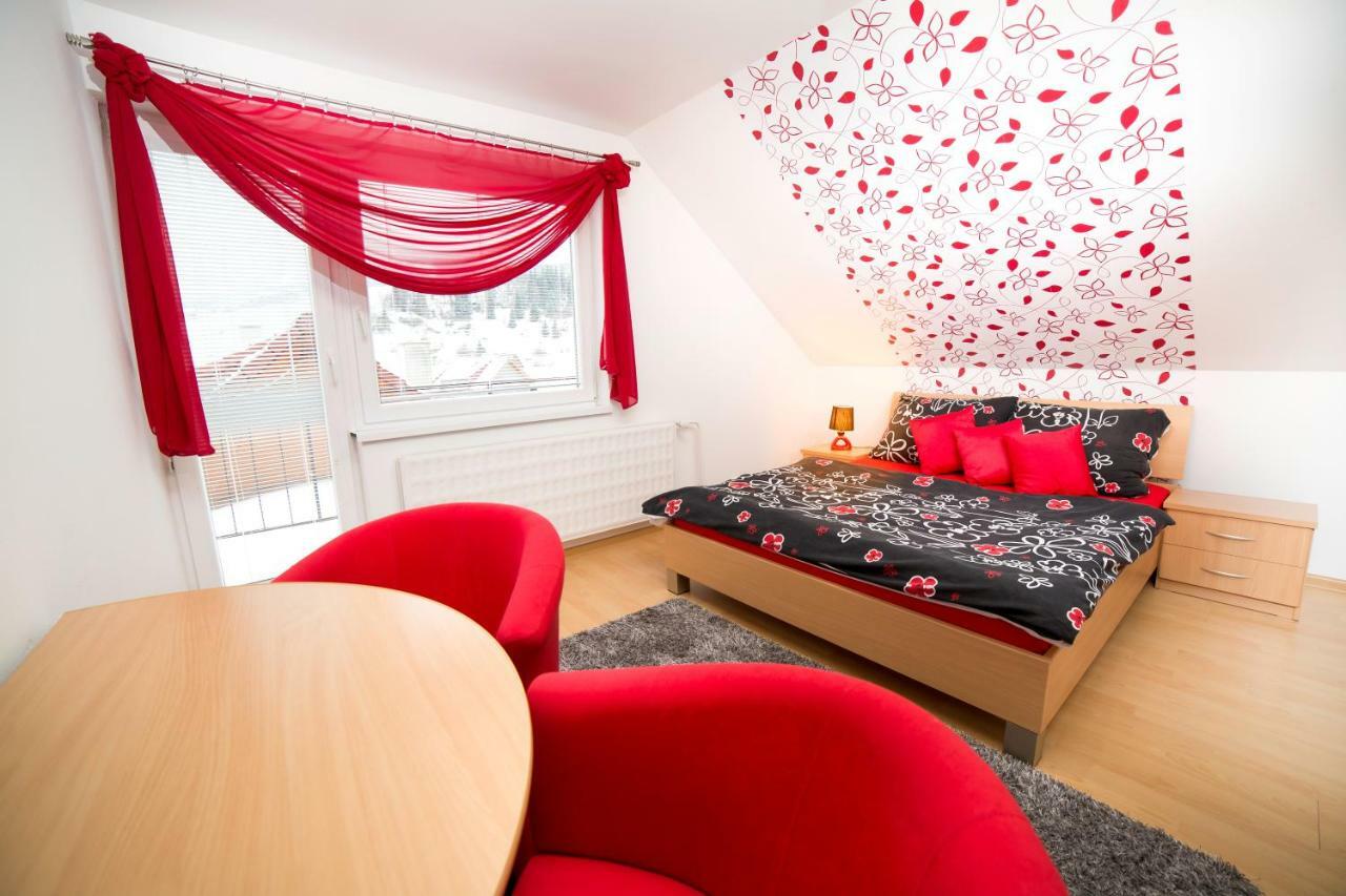Apartmanovy Dom Adriana Zuberec Exteriör bild